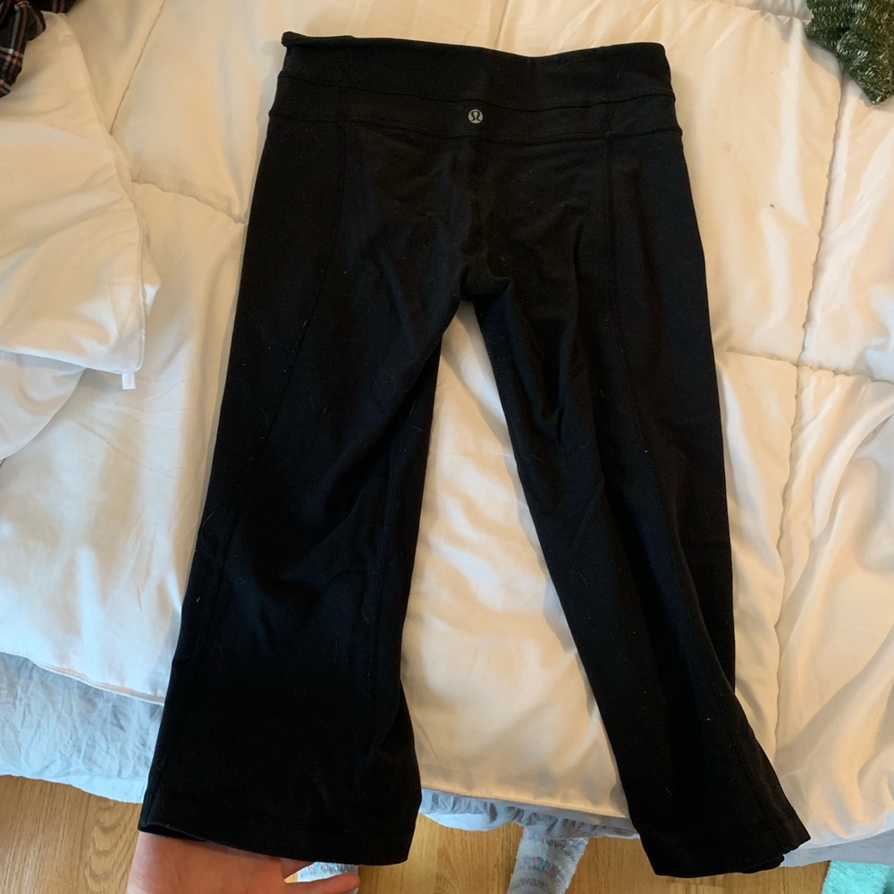 Lulu lemon flare Capri leggings size 6